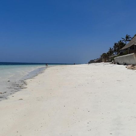 Ary Beachfront Homestay Nyali- On Mombasa Beach 外观 照片